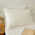 Oil-control Pillowcase For The Isolation Layer