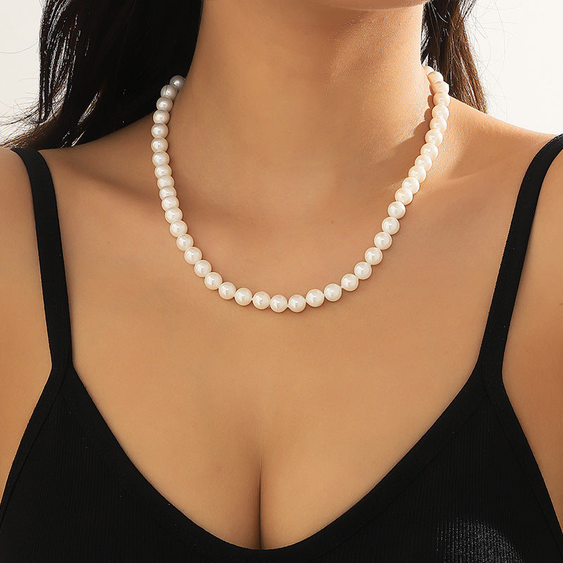 Chic Clavicle Necklace With A High-end Design And A Touch Of Affordable Luxuryperfect As A Sweater Chain