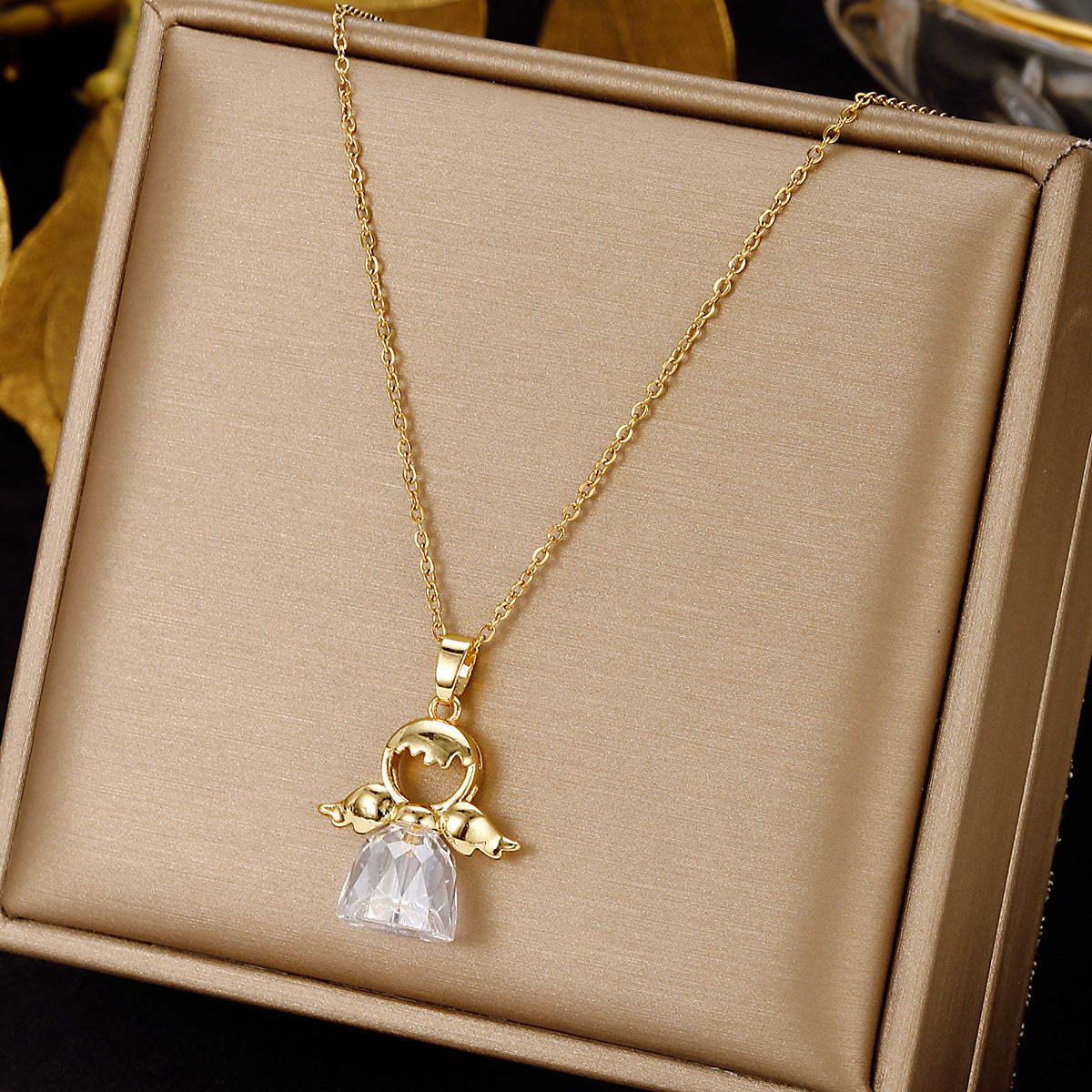 Internet-famous Crystal Angel Wing Pendant Necklace For Women