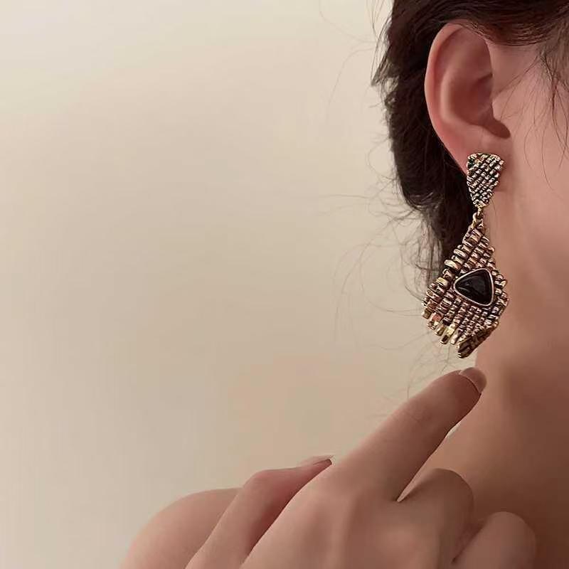 Woven Metal Retro Earrings, Distressed Geometric Baroque Statement Jewelry