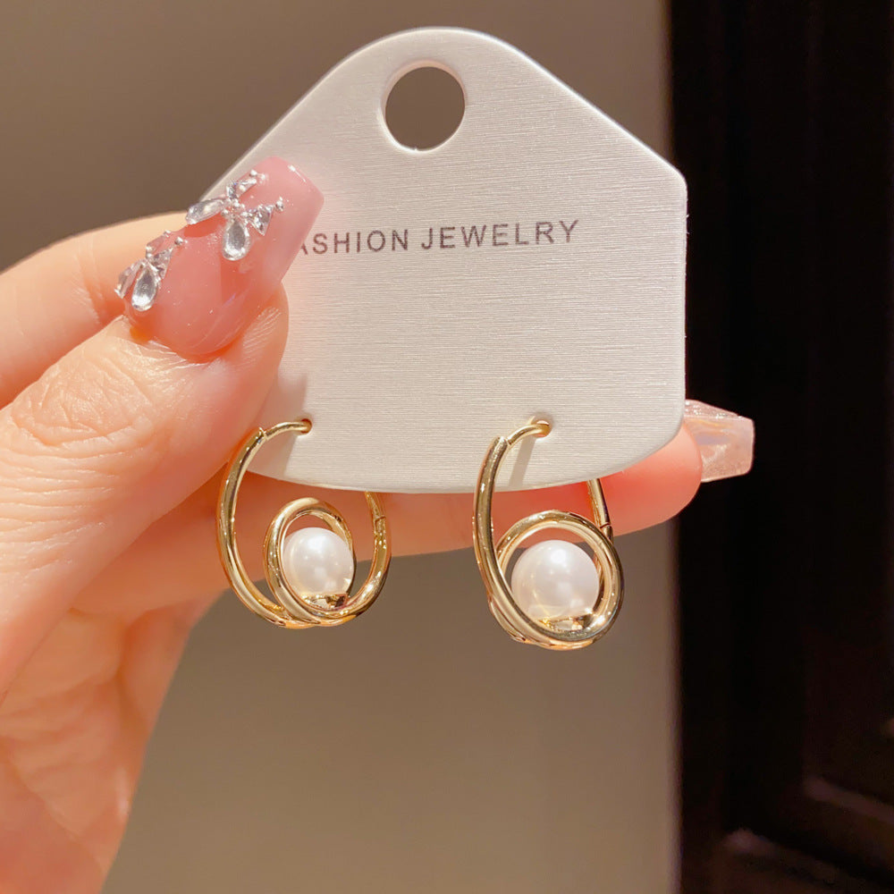 Retro-style Fashionable Minimalist Metal Twisted Pearl Ear Clips