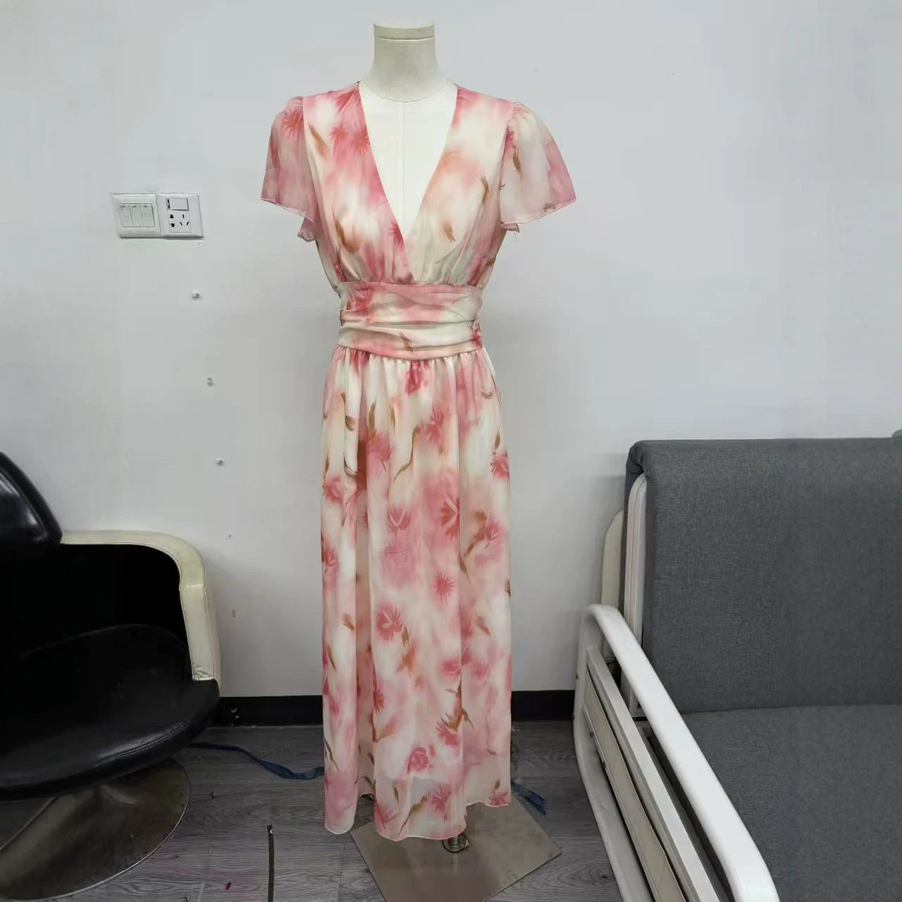 Fitted-waist A-line Chic Resort Dress
