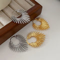 2026 Hot New Egyptian Gold Metal Ear Cuffs, French Retro Minimalist Luxury Earrings