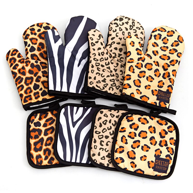 Kitchen Gloves Insulation Leopard Pattern Pad Cooking Microwave Gloves