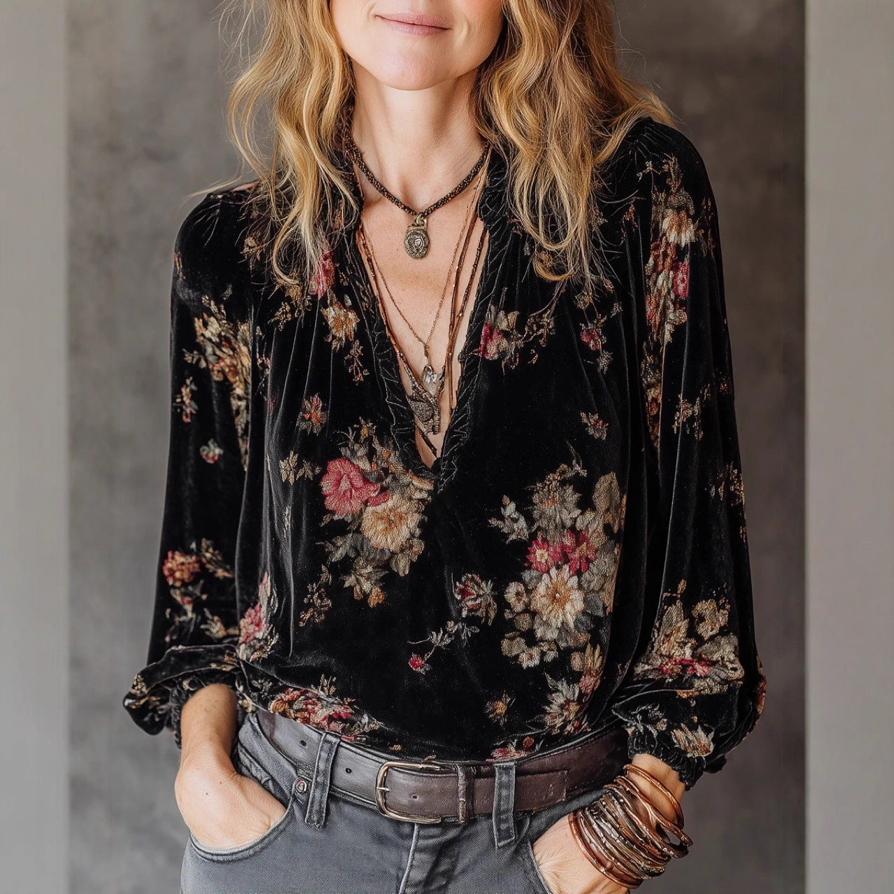 Womens Loose-fitting Long-sleeve Gold Velvet Top
