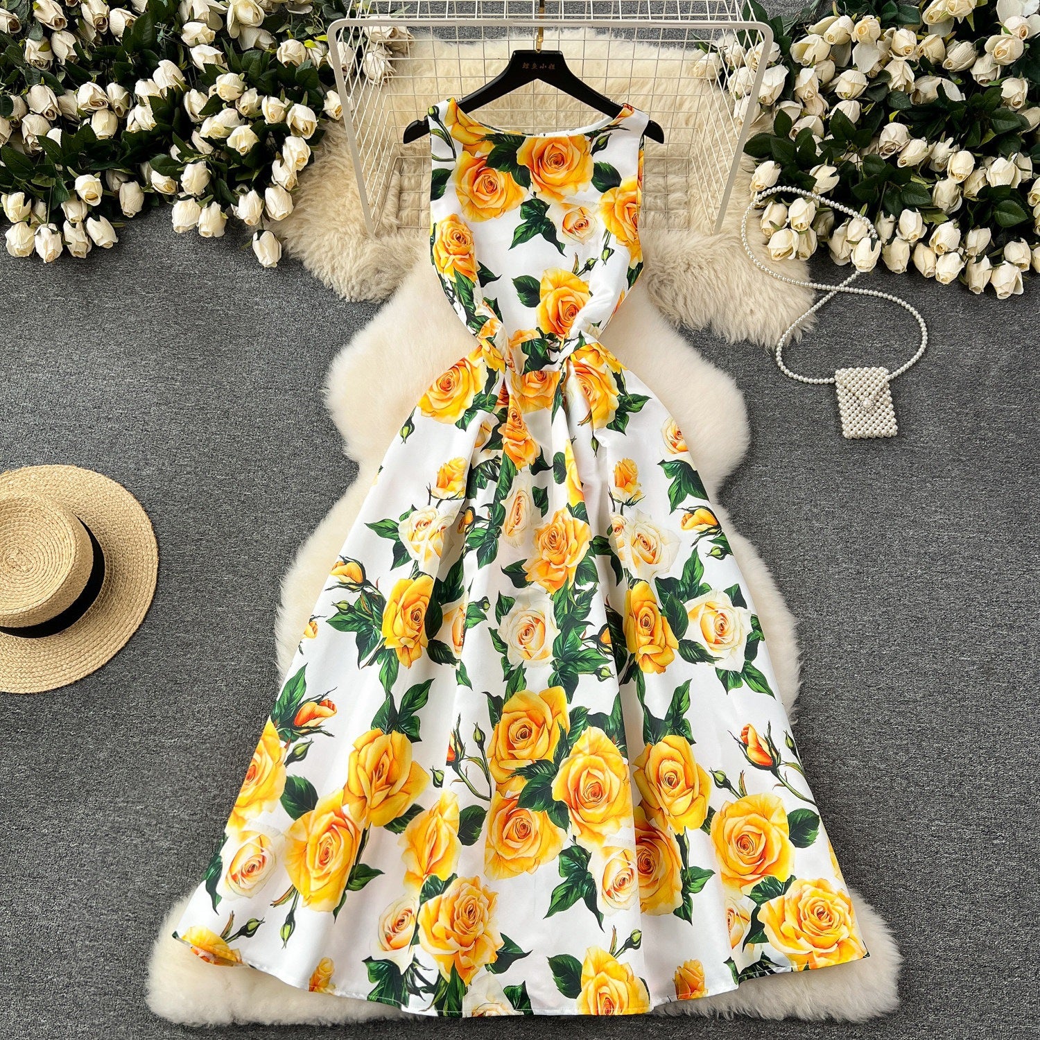 Retro Court-style Printed Waist-cinching Sleeveless Slip Dress