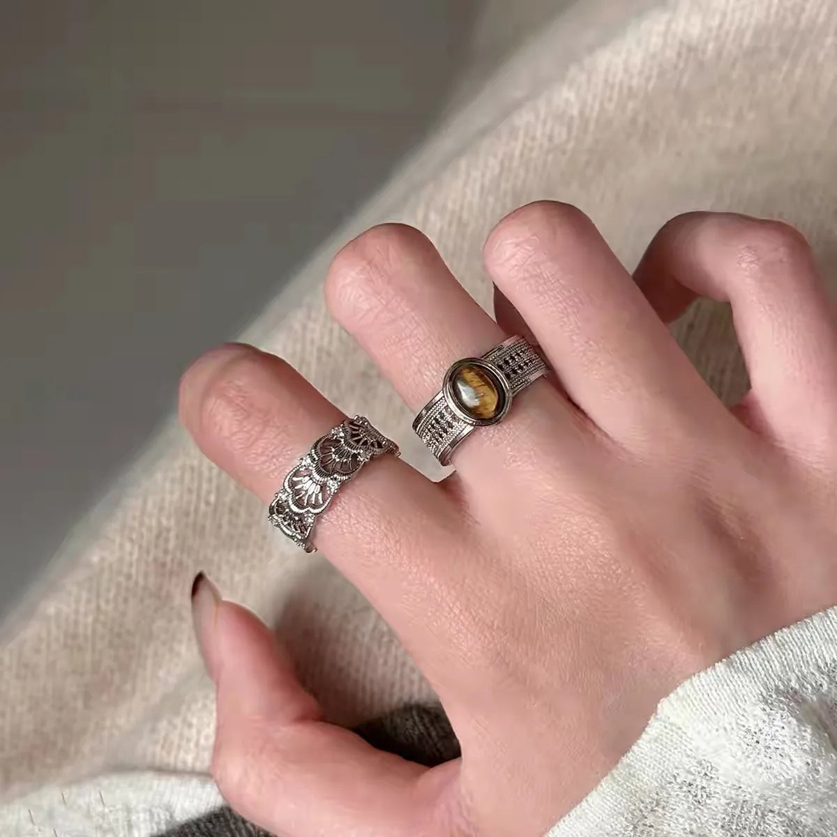 1pair Vintage Hollow Floral Tiger Eye Stone Open Stackable Rings, Elegant French Retro Style, For Women Daily Tea Party Wear & Girlfriend Holiday Gifts